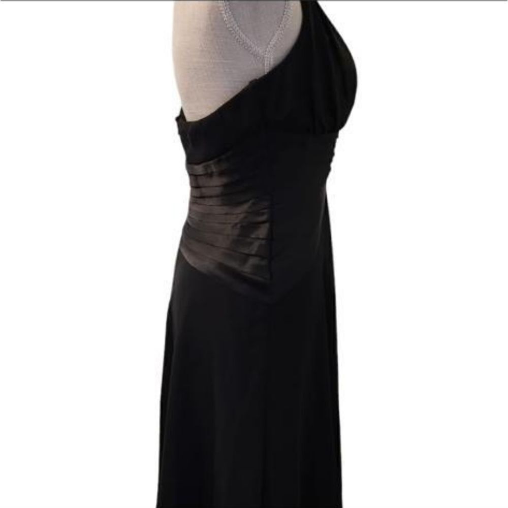 S.L . Fashions - Picture 2 of 4